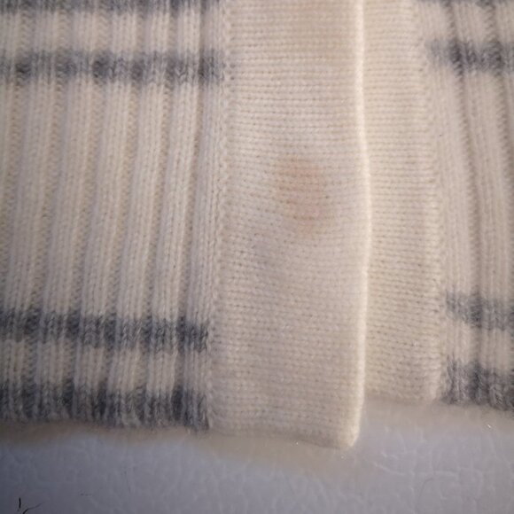 Banana Republic Ladies Cream & Grey Stripe Sweater - Picture 11 of 11